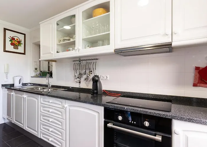 Dinis By Madeira Calheta (Madeira)