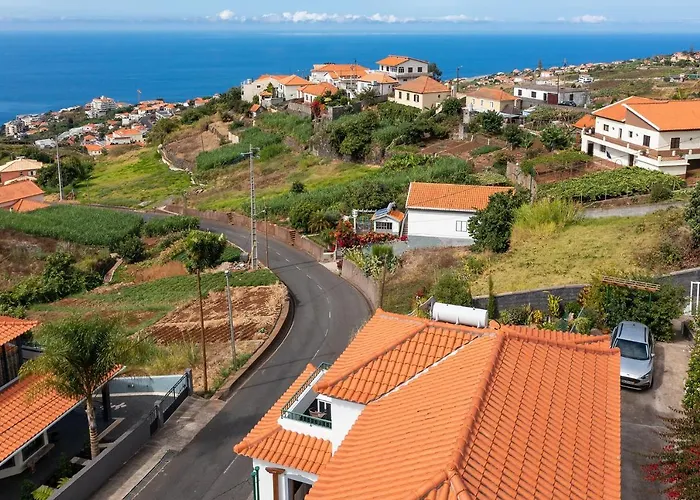 Dinis By Madeira Calheta (Madeira)